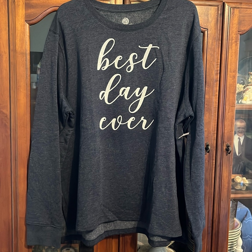 NWT super soft crew fleece sweatshirt in navy XL PositiviTees